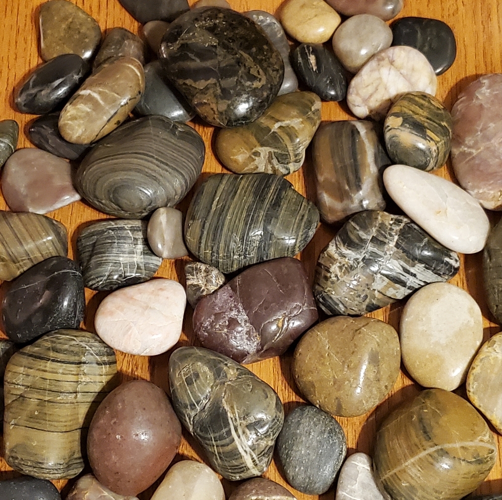Natural Decorative Polished Rocks - Picture 2 of 5